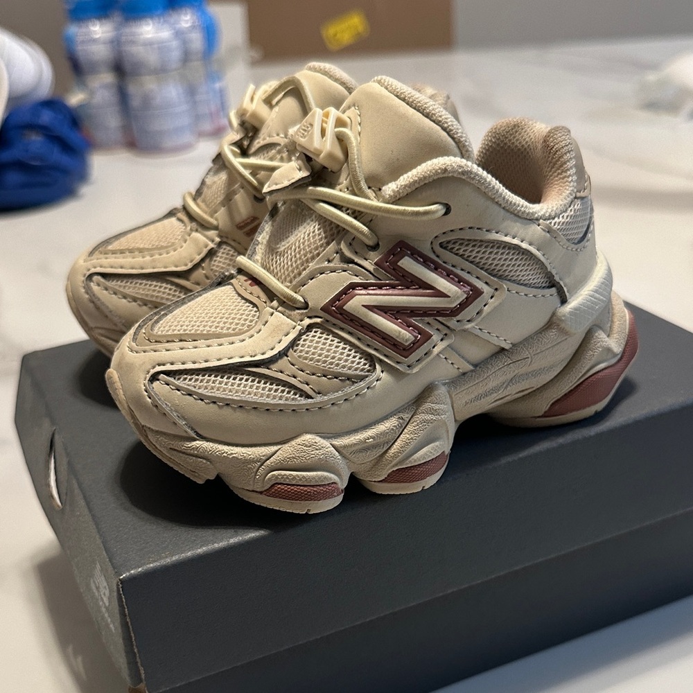 New Balance 9060 size 4c